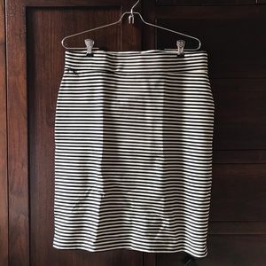 Black and White Striped Stretchy Pencil Skirt